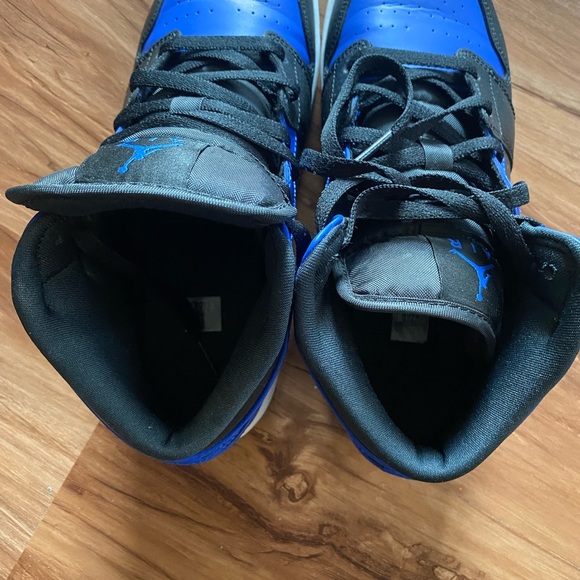 Brand new jordan 1 mid - Picture 11 of 11